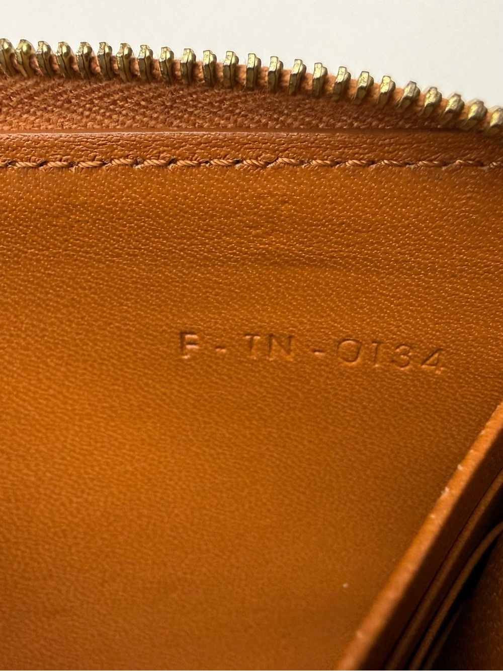 CELINE Colorblock Leather Zippered Long Wallet - Picture 4 of 16